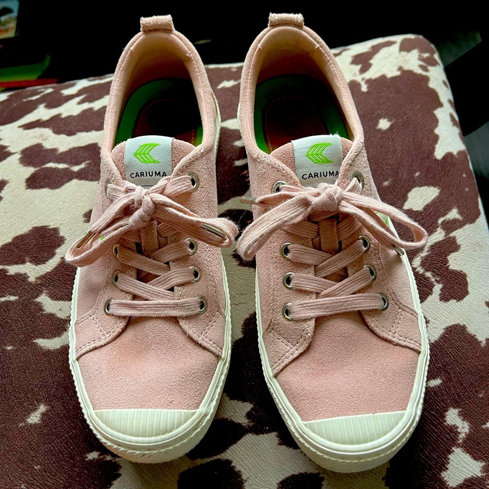 Cariuma Blush Sneakers